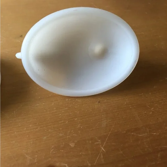 White Hen 2 Pc Dish - 4.25” X 3.25” - Picture 6 of 6